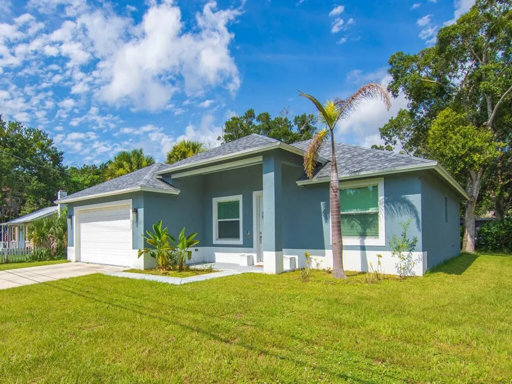 1725 20TH AVENUE Vero Beach, FL 32960