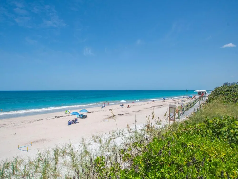 1725 20TH AVENUE Vero Beach, FL 32960