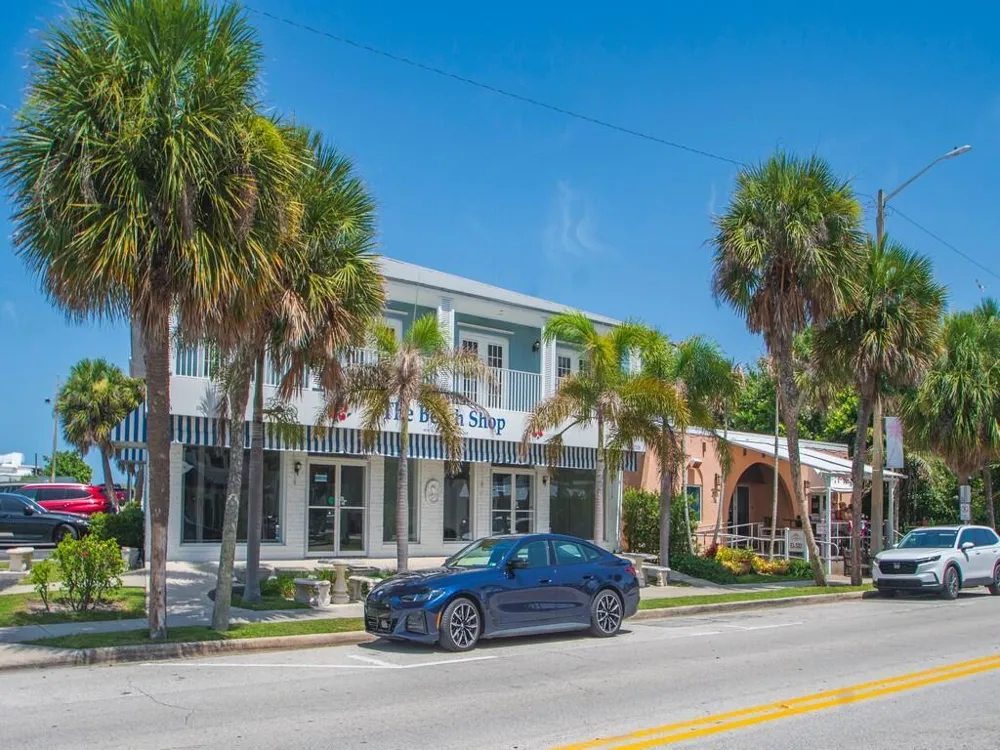 1725 20TH AVENUE Vero Beach, FL 32960