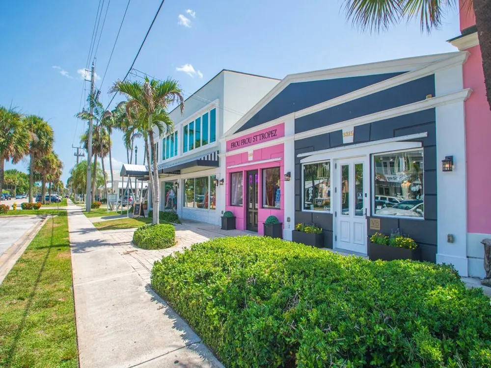 1725 20TH AVENUE Vero Beach, FL 32960
