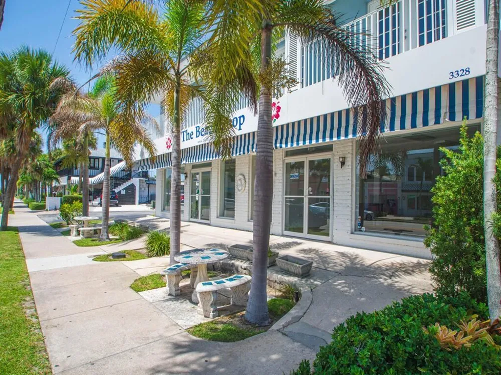 1725 20TH AVENUE Vero Beach, FL 32960