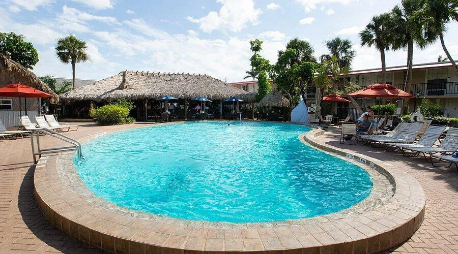 2555 9th Street #152 Naples, FL 34103