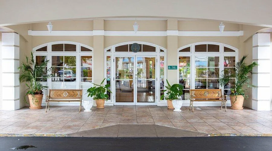2555 9th Street #152 Naples, FL 34103