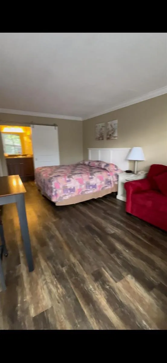 2555 9th Street #152 Naples, FL 34103