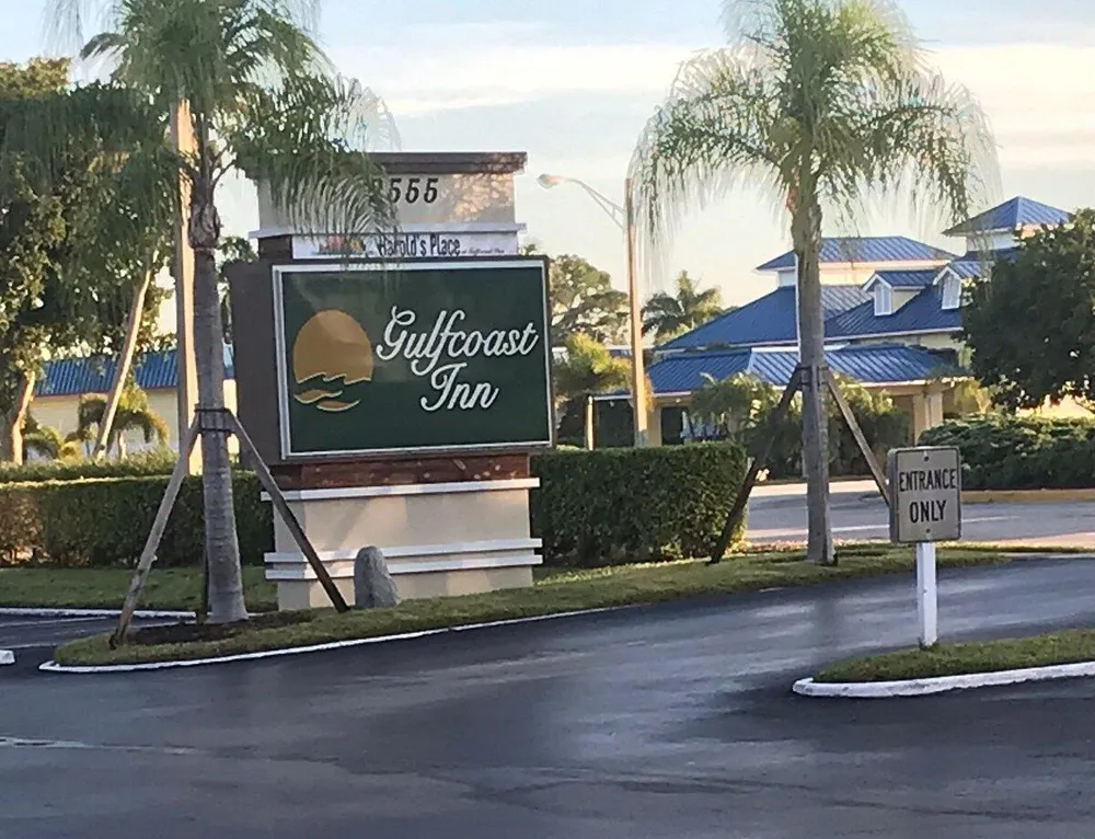 2555 9th Street #152 Naples, FL 34103