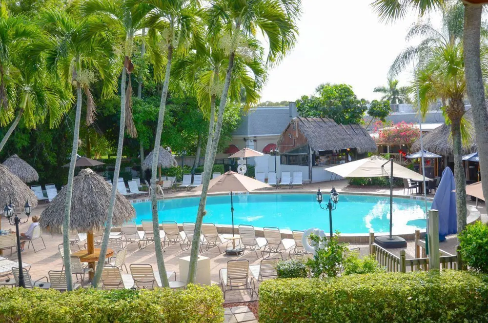 2555 9th Street #152 Naples, FL 34103