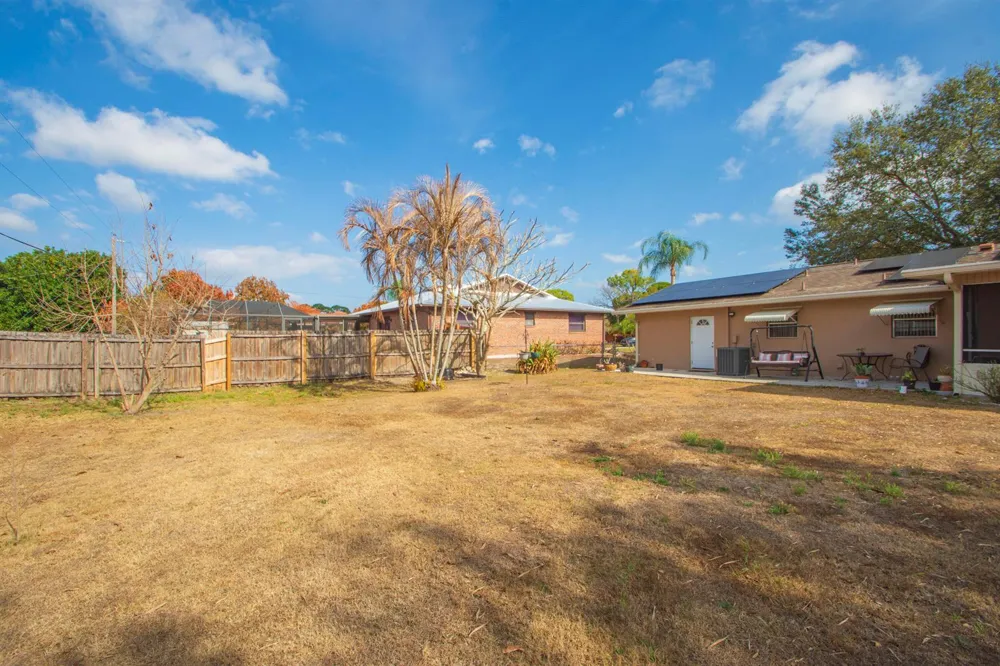 1686 SE BIDDLE LANE Port St. Lucie, FL 34983