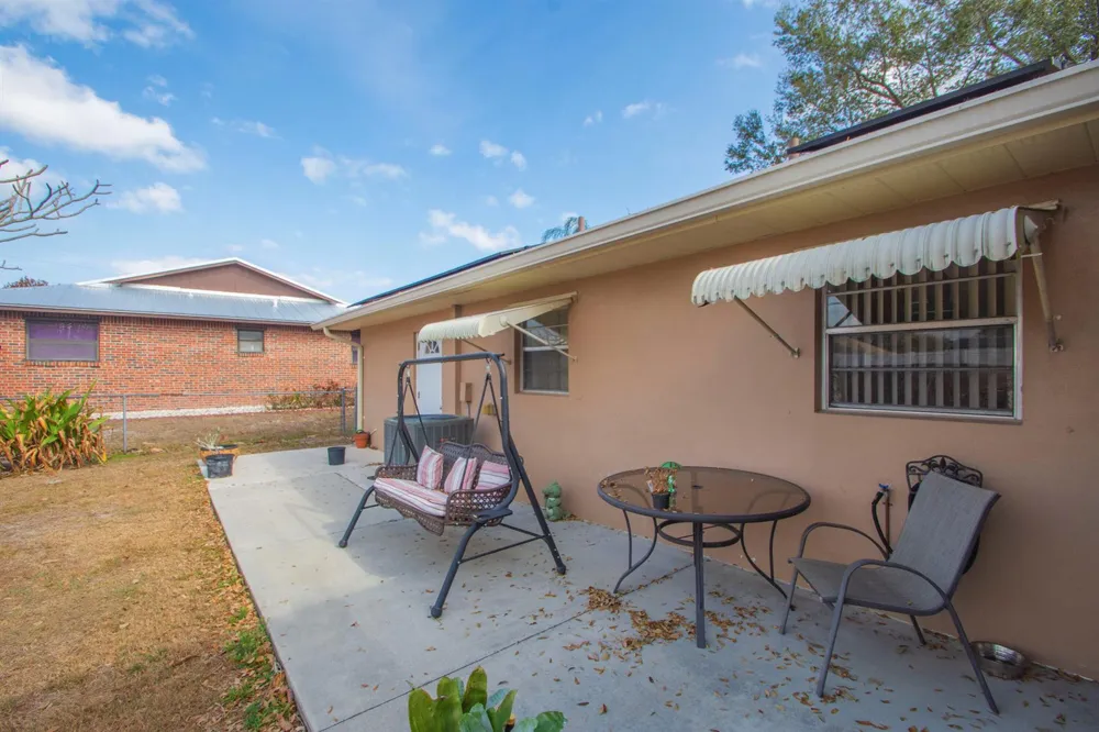 1686 SE BIDDLE LANE Port St. Lucie, FL 34983