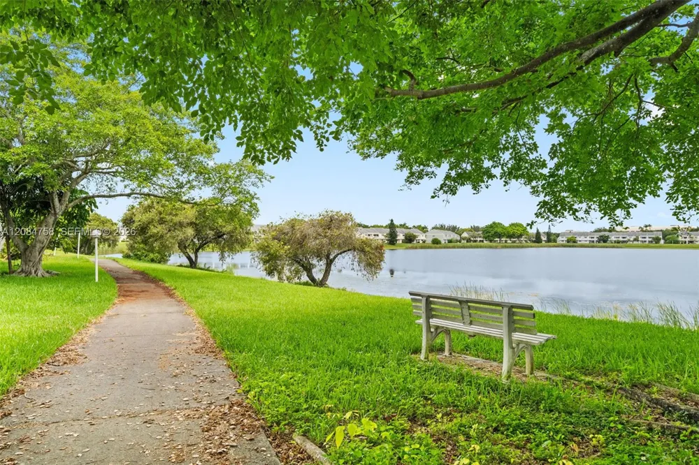 3405 NW 44th St #205 Oakland Park, FL 33309