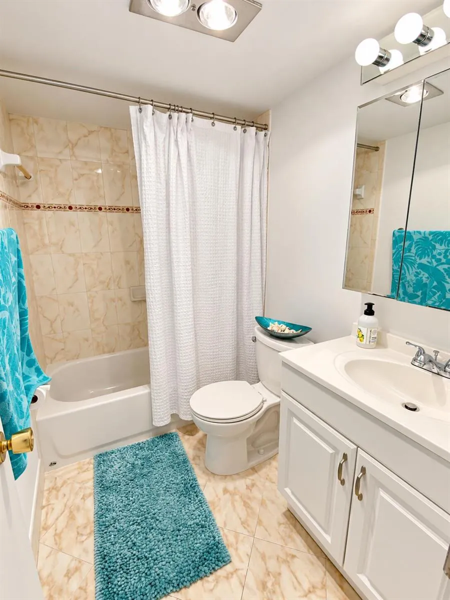 500 VILLAGE GREEN CIRCLE W #310 Palm Springs, FL 33461