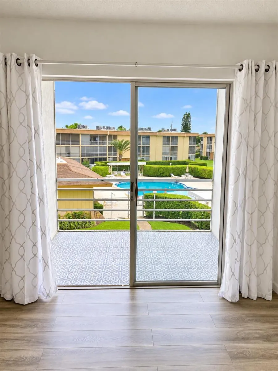 500 VILLAGE GREEN CIRCLE W #310 Palm Springs, FL 33461