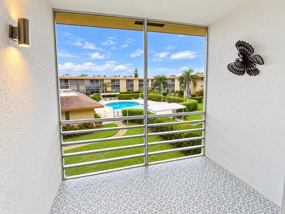 500 VILLAGE GREEN CIRCLE W #310 Palm Springs, FL 33461