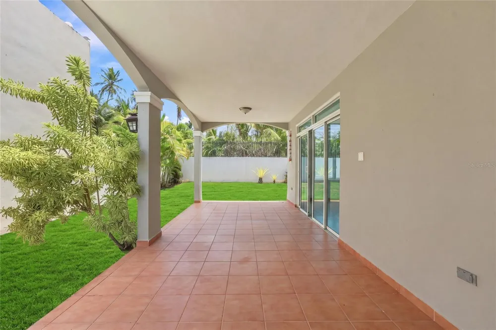 41 TREASURE POINT Vega Alta, PR 00692
