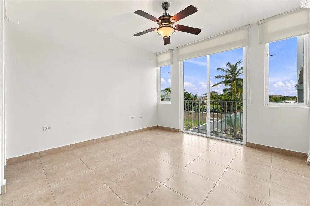 41 TREASURE POINT Vega Alta, PR 00692