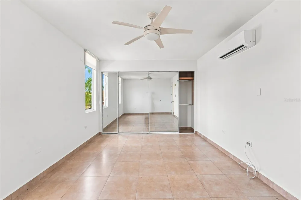 41 TREASURE POINT Vega Alta, PR 00692