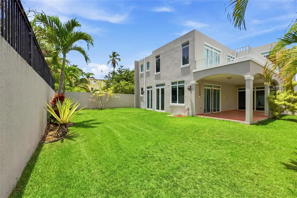 41 TREASURE POINT Vega Alta, PR 00692