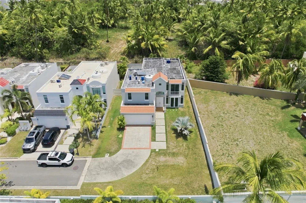 41 TREASURE POINT Vega Alta, PR 00692