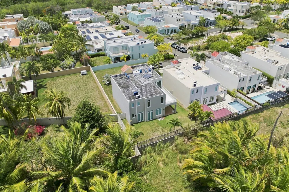 41 TREASURE POINT Vega Alta, PR 00692