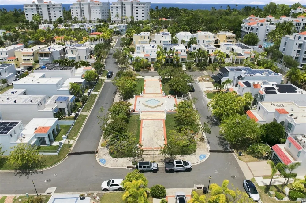 41 TREASURE POINT Vega Alta, PR 00692