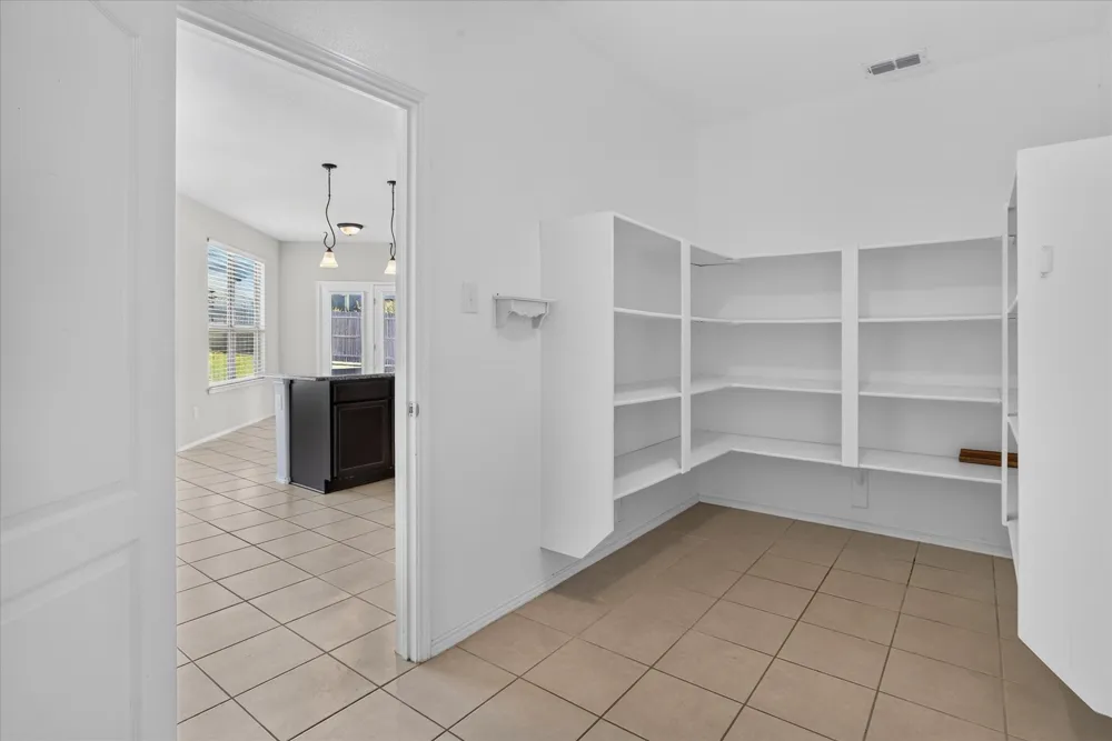 3513 Seaside Drive Denton, TX 76208