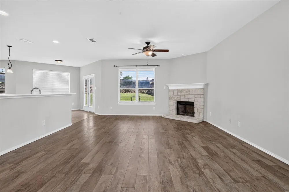 3513 Seaside Drive Denton, TX 76208
