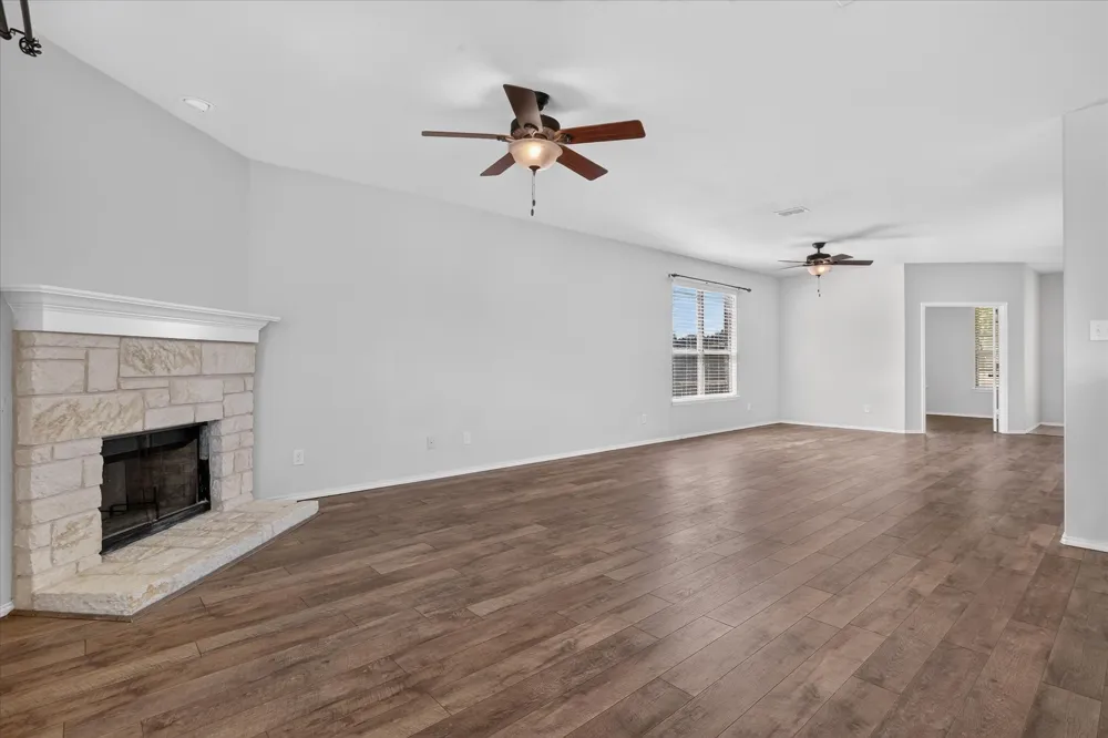 3513 Seaside Drive Denton, TX 76208