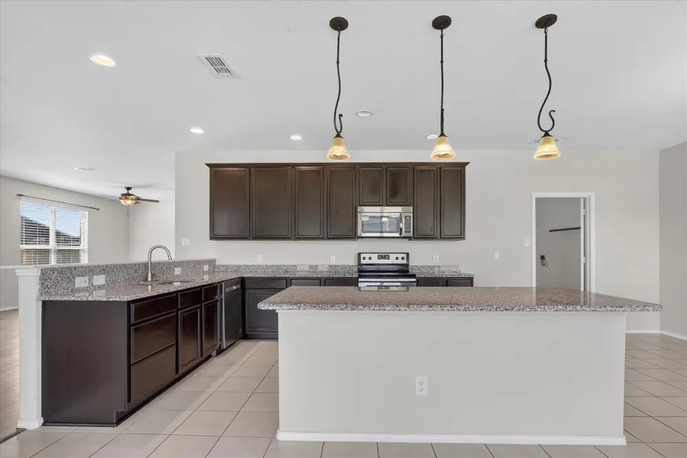 3513 Seaside Drive Denton, TX 76208