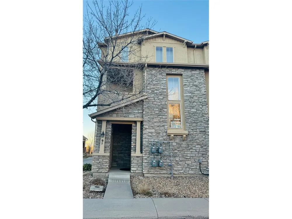 10531 Ashfield street Street #D Highlands Ranch, CO 80126