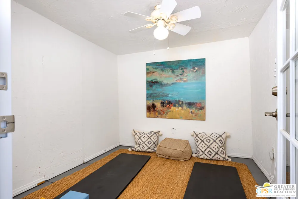 1373 E Madero Circle Palm Springs, CA 92262