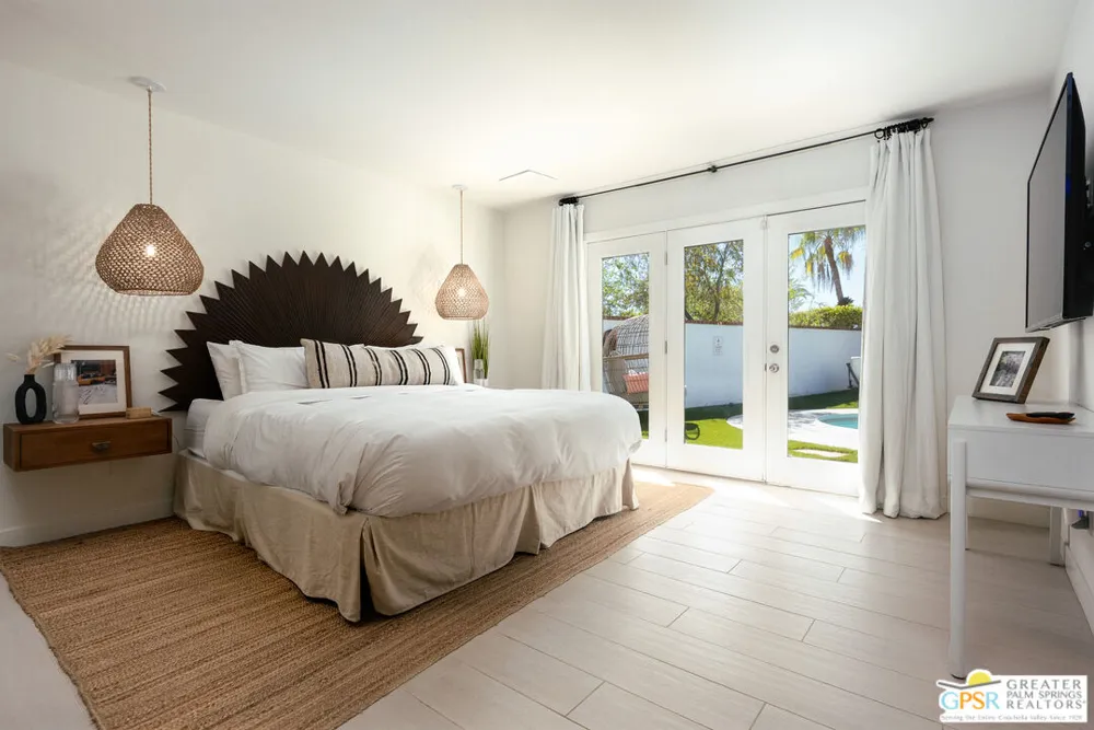 1373 E Madero Circle Palm Springs, CA 92262