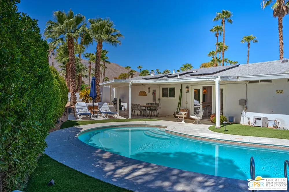1373 E Madero Circle Palm Springs, CA 92262