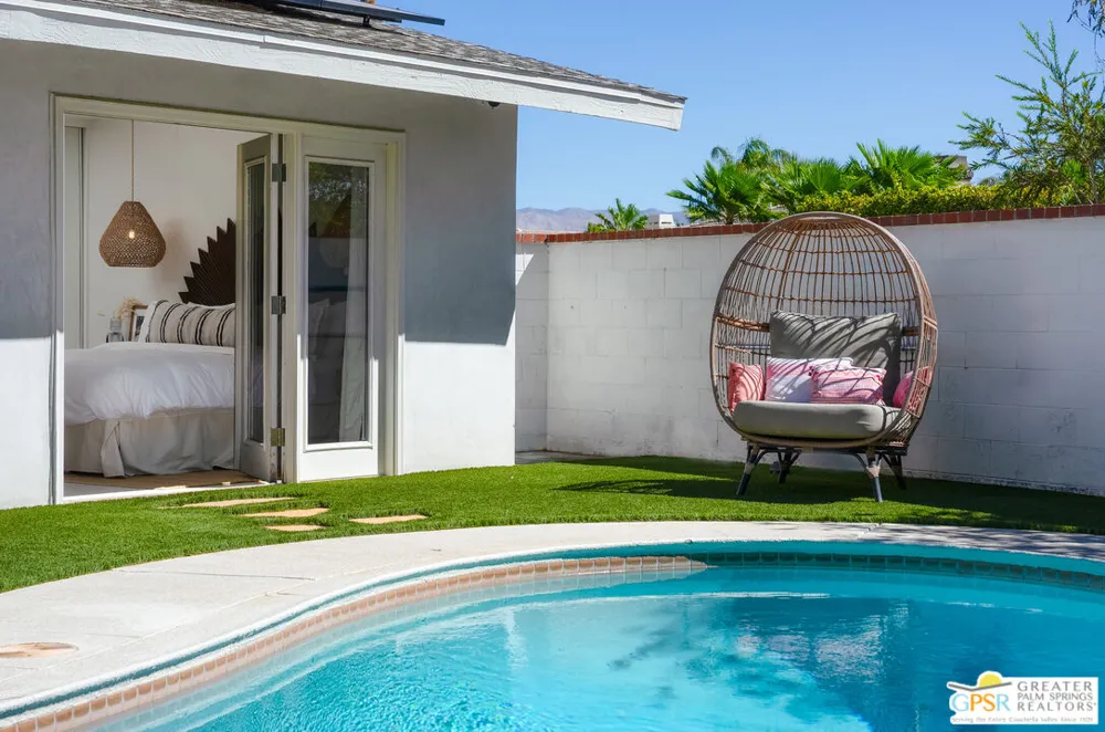 1373 E Madero Circle Palm Springs, CA 92262