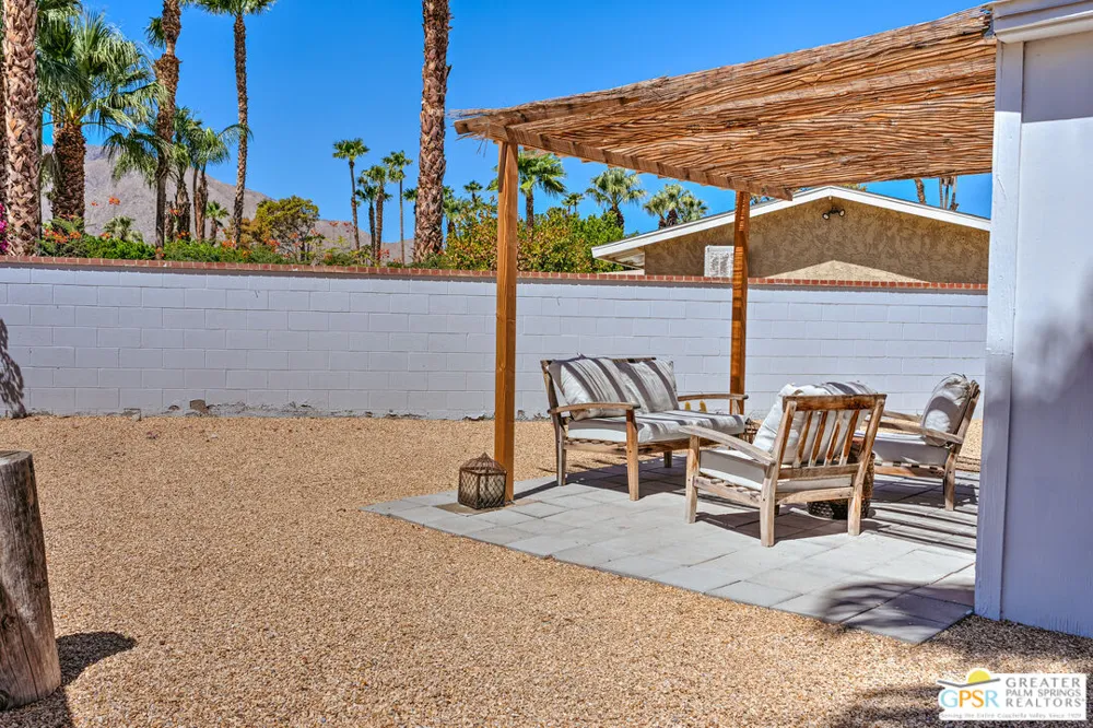 1373 E Madero Circle Palm Springs, CA 92262