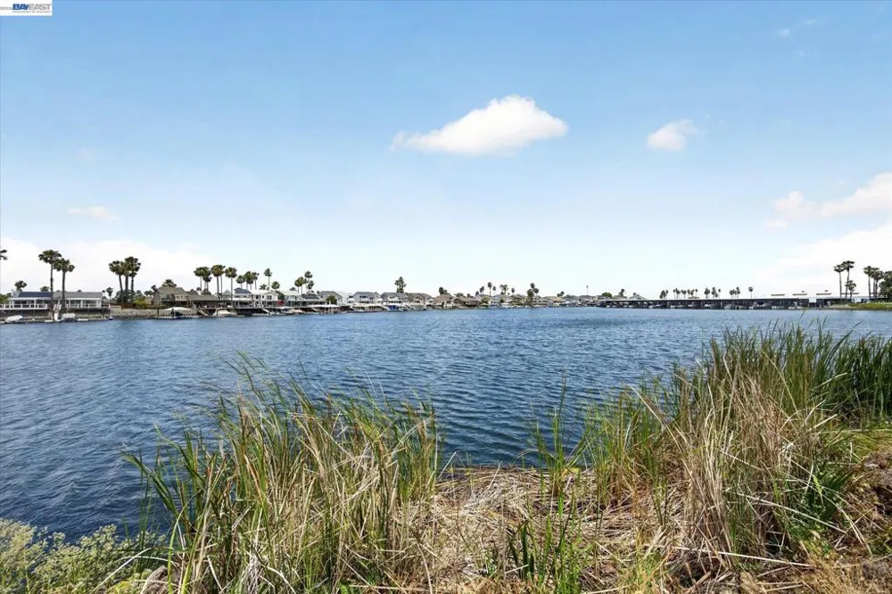 5679 Schooner Loop Discovery Bay, CA 94505