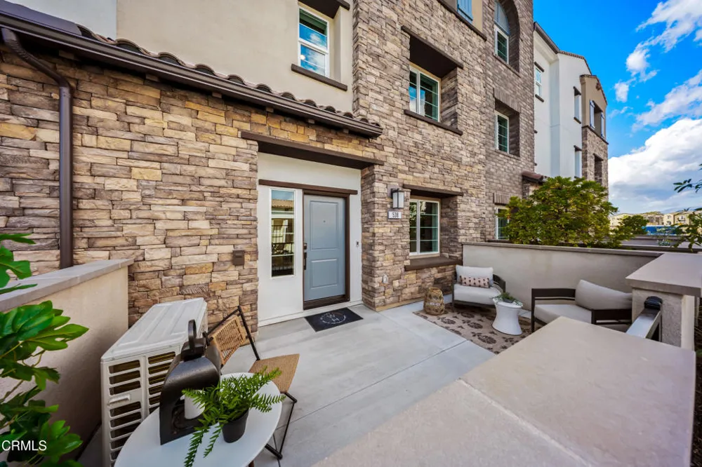 542 Via Zibello Camarillo, CA 93012