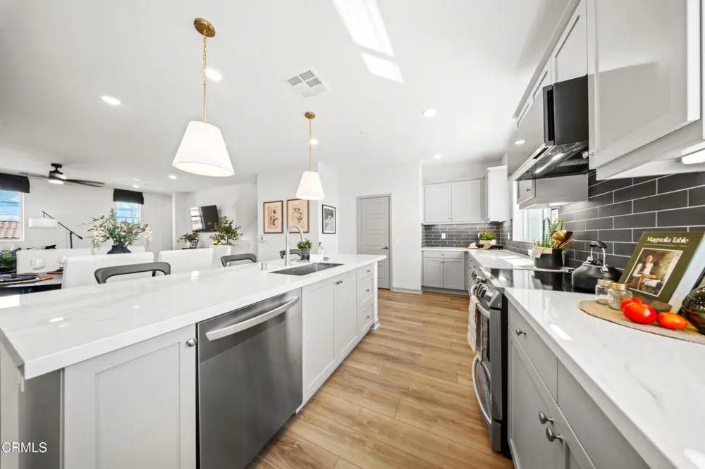 542 Via Zibello Camarillo, CA 93012