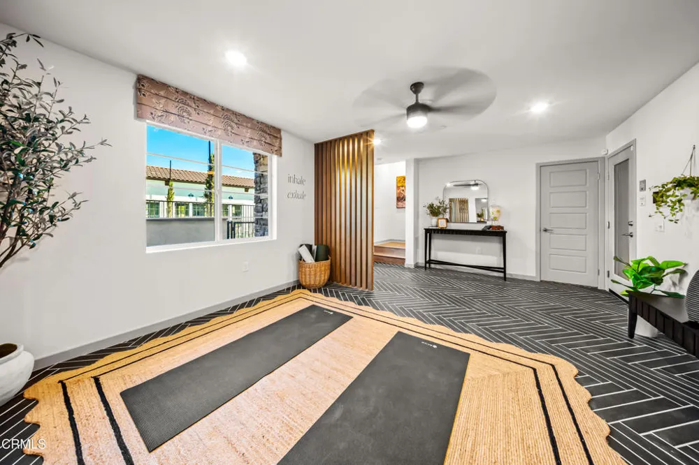 542 Via Zibello Camarillo, CA 93012