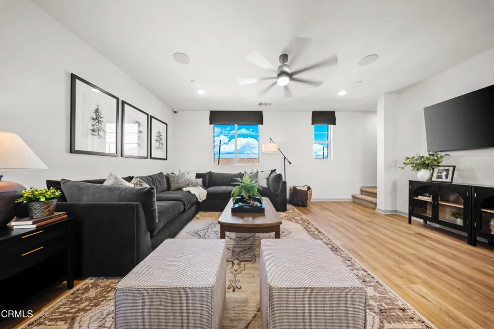542 Via Zibello Camarillo, CA 93012