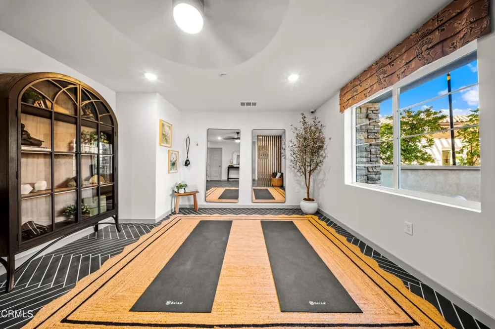 542 Via Zibello Camarillo, CA 93012
