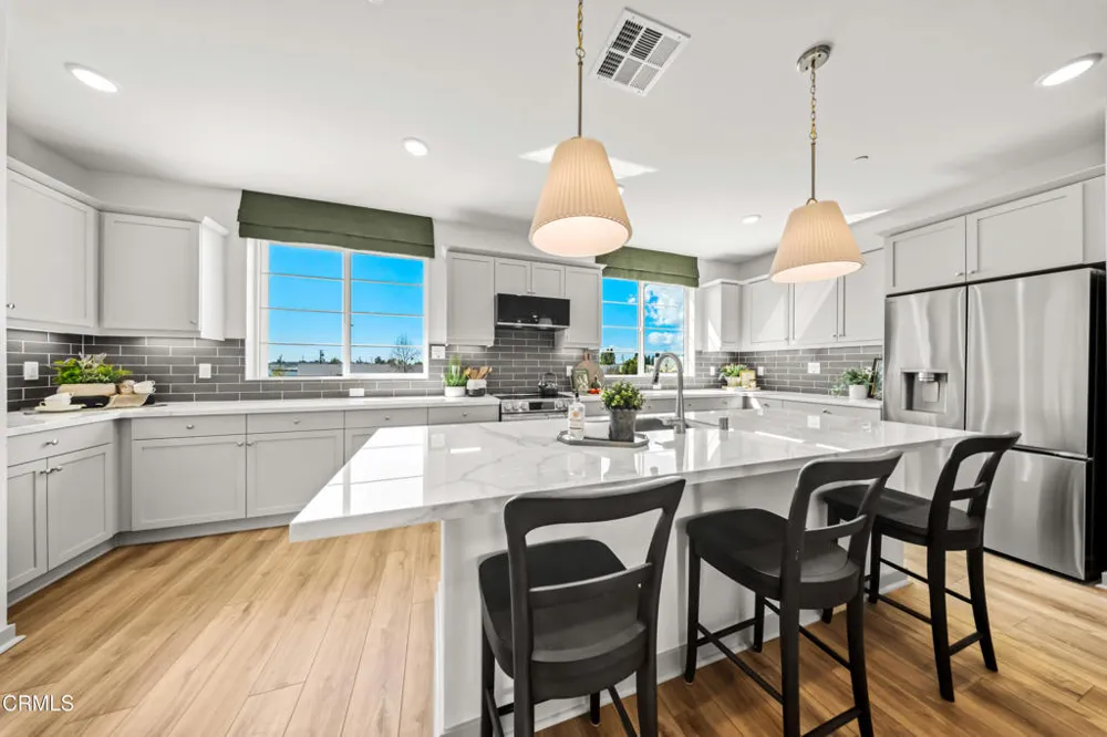 542 Via Zibello Camarillo, CA 93012