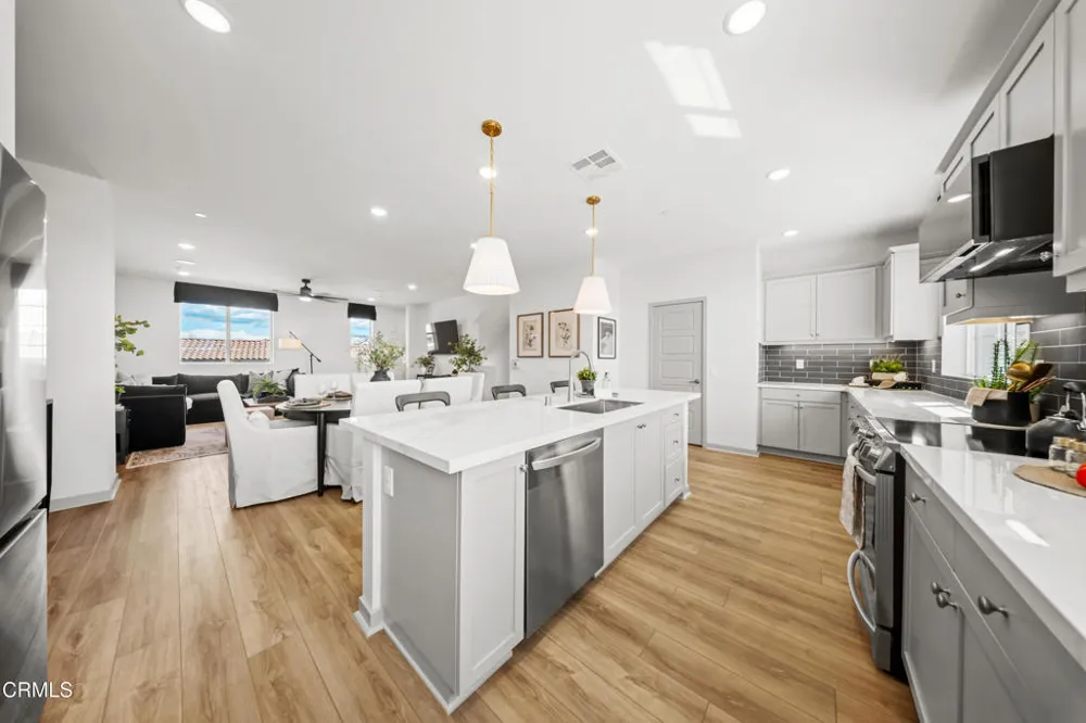 542 Via Zibello Camarillo, CA 93012