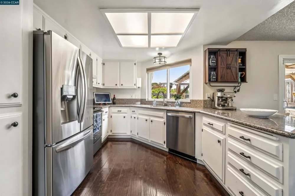 2115 Ackerman Dr Pittsburg, CA 94565