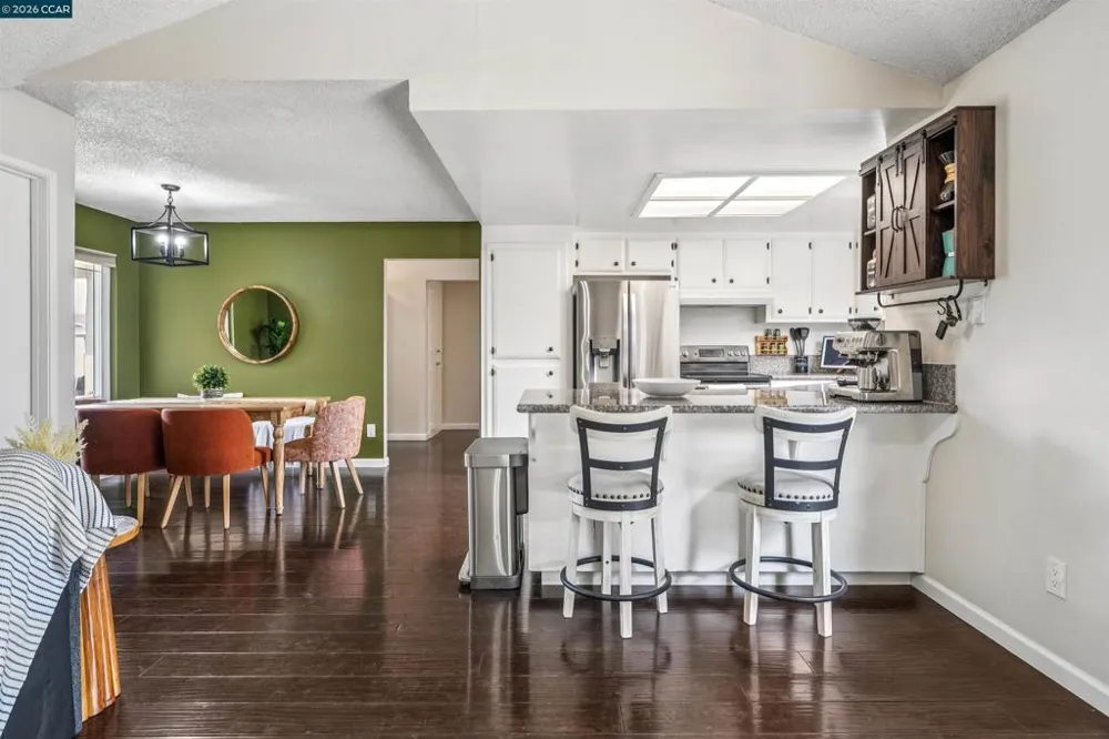 2115 Ackerman Dr Pittsburg, CA 94565