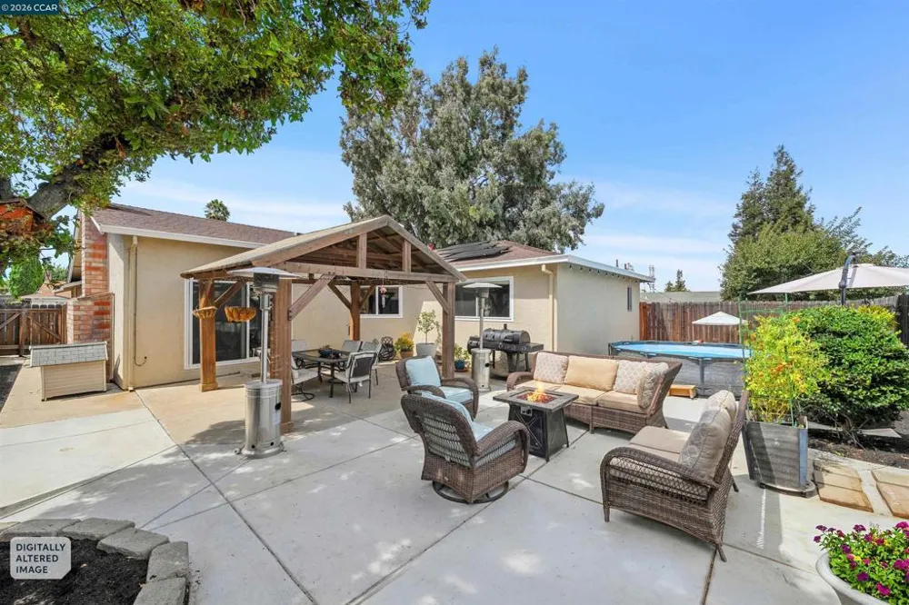 2115 Ackerman Dr Pittsburg, CA 94565