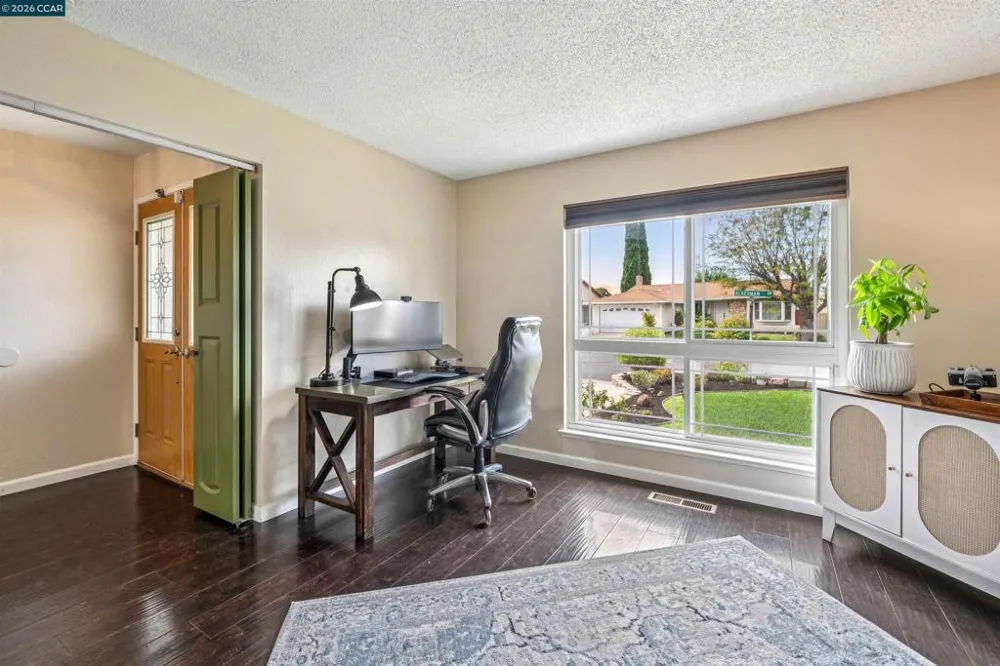 2115 Ackerman Dr Pittsburg, CA 94565