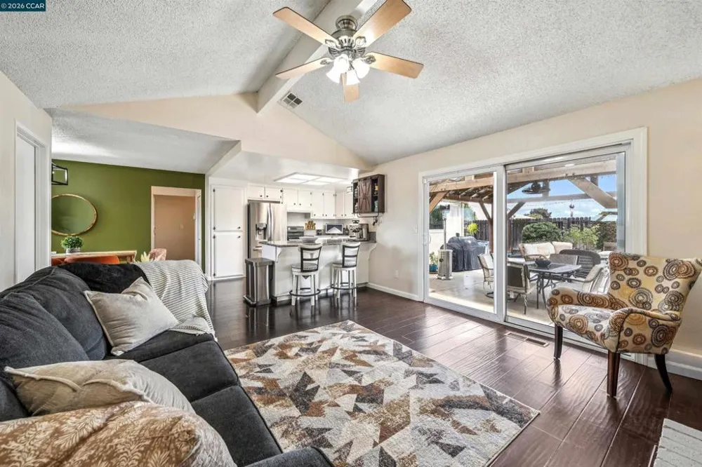 2115 Ackerman Dr Pittsburg, CA 94565
