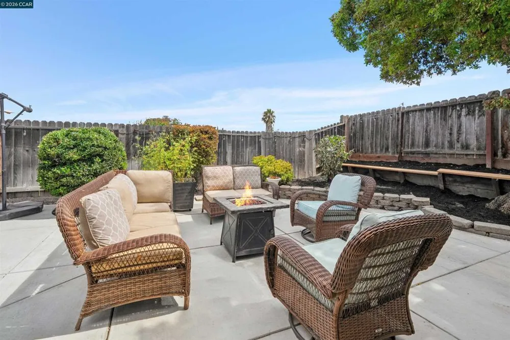 2115 Ackerman Dr Pittsburg, CA 94565