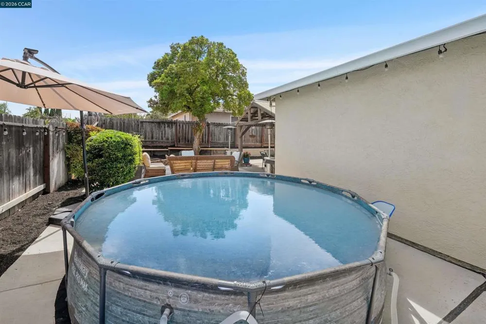 2115 Ackerman Dr Pittsburg, CA 94565