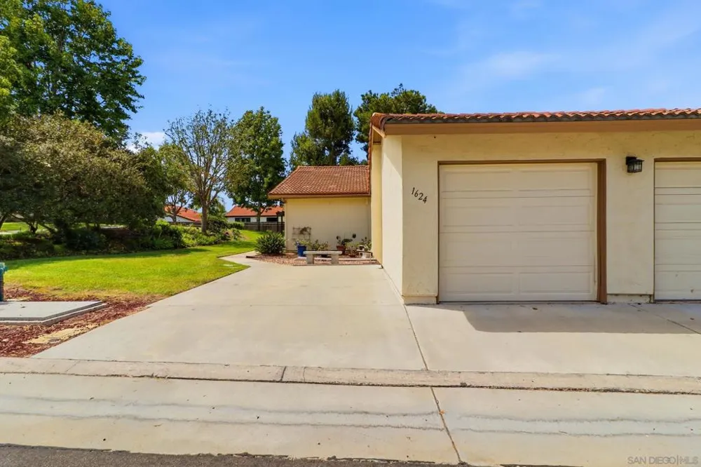 1624 Forestdale Dr Encinitas, CA 92024