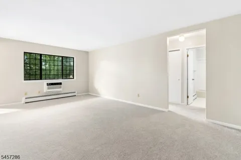 9 Sentinel Ct #E Unit E
